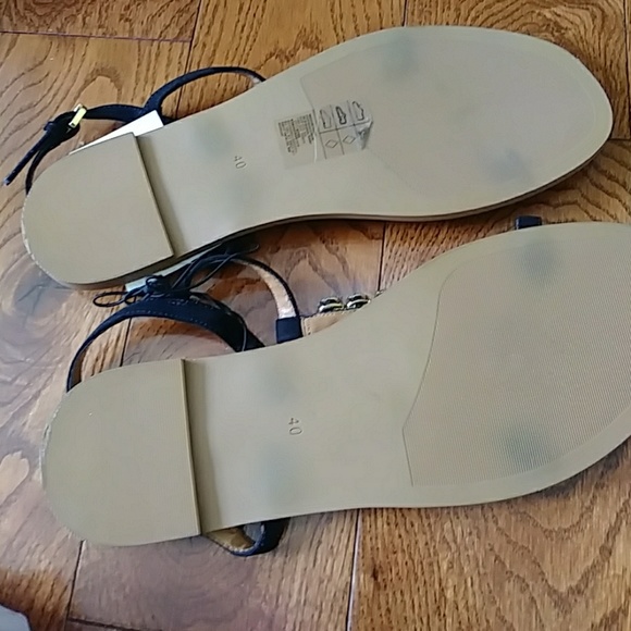 Sandals - Picture 2 of 3